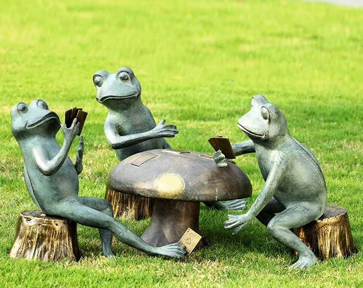 Garden Sculpture - Card Playing Frogs